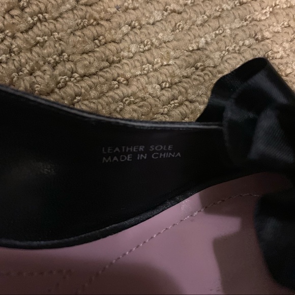 Black peep toe satin heels - Picture 4 of 8